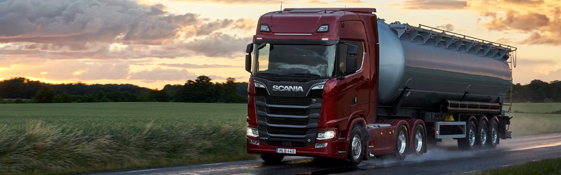SCANIA 4